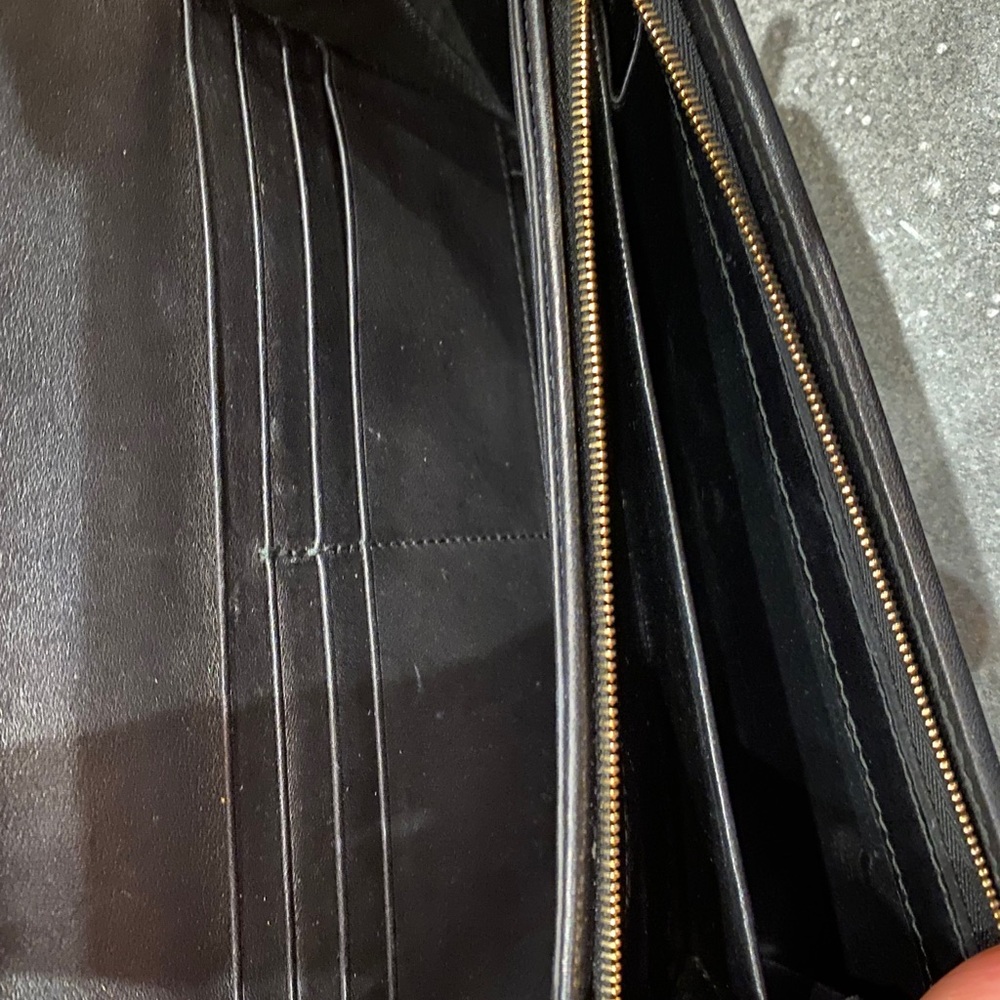 Gucci Wallet - Picture 8 of 12